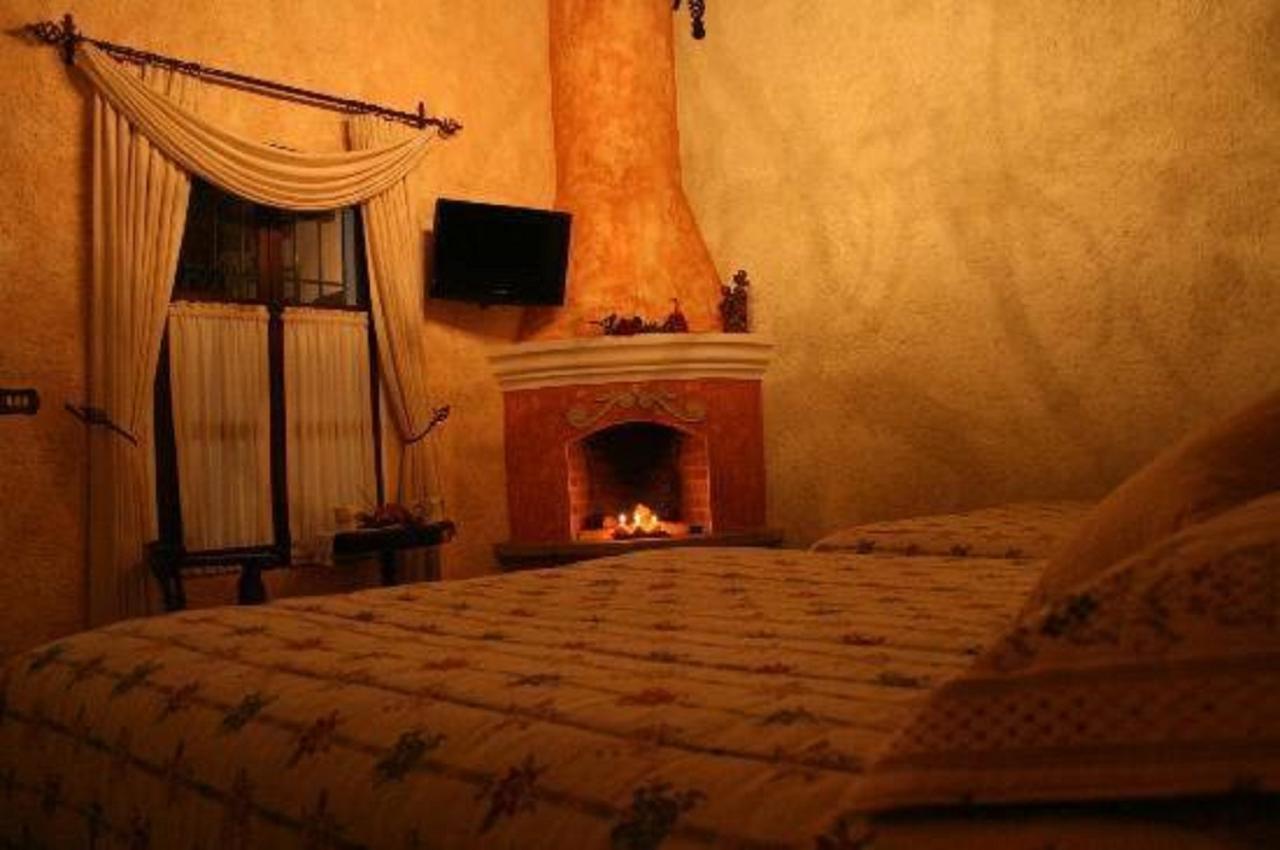 D'Leyenda Hotel Антигуа-Гватемала Экстерьер фото