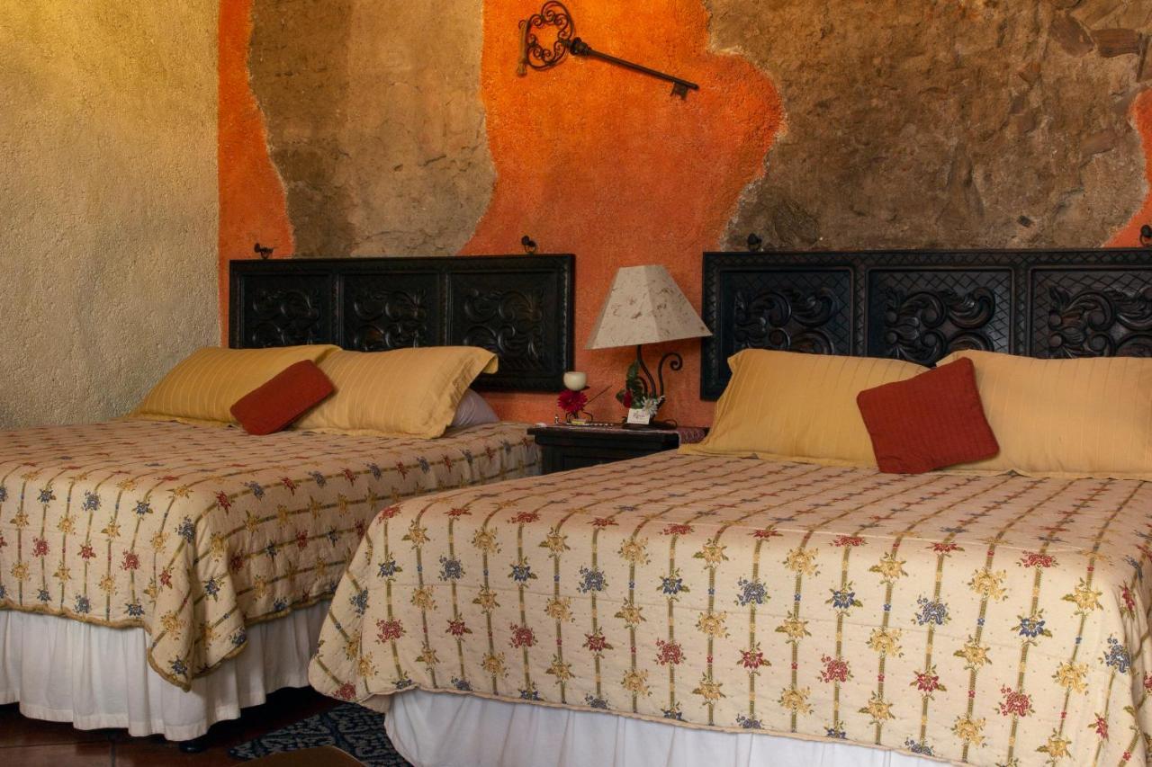 D'Leyenda Hotel Антигуа-Гватемала Экстерьер фото